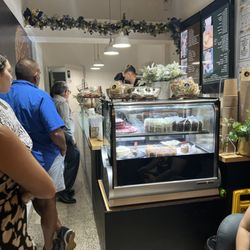 The Gold Ice Cream - Ice cream counter