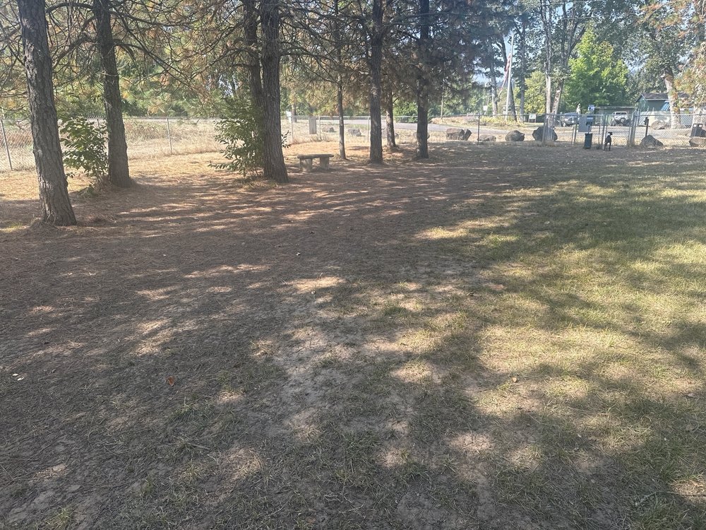 Monroe Dog Park Logo