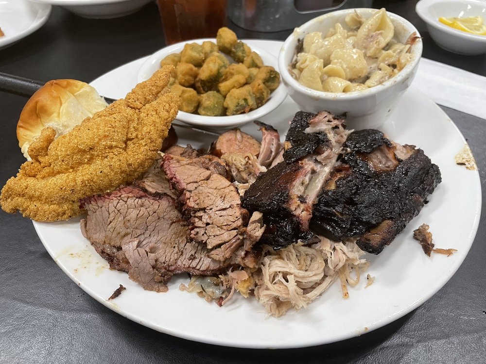 Red Oak Fillin’ Station