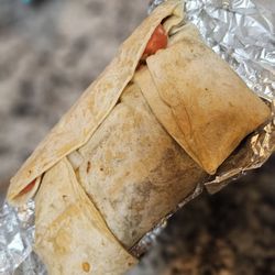 La Casita - Super steak burrito