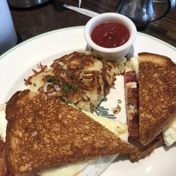 Sadelle's - Breakfast sandwich with bacon - Breakfast & Brunch Near Me - Las Vegas, Nevada Sadelle's - Breakfast sandwich with bacon - Breakfast & Brunch Near Me - Las Vegas, Nevada