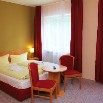 Hotel Holl - Zimmerausstattung - Bed & Breakfast Near Me - Cochem, RP