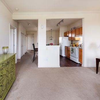 Watersedge Apartments - 2 Bed Living Room - Apartments Near Me - Champaign, Illinois Watersedge Apartments - 2 Bed Living Room - Apartments Near Me - Champaign, Illinois