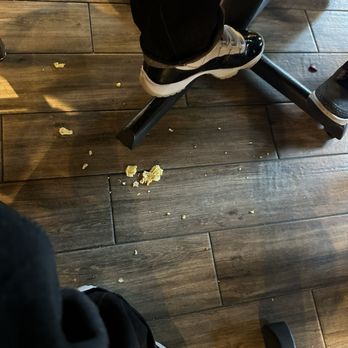 IHOP - First impression, very dirty and unorganized by the staff. - American Near Me - Rialto, California