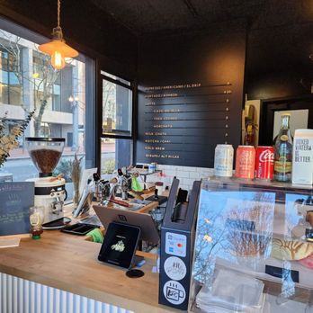 Kilo D’Cofi - Interior - Coffee & Tea Near Me - Portland, Oregon