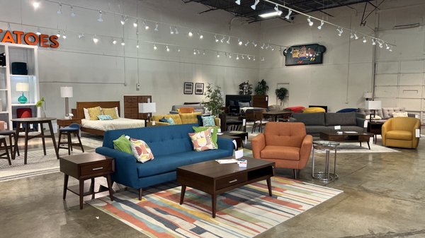 AUSTIN’S COUCH POTATOES FURNITURE CENTRAL - Updated June 2024 - 35