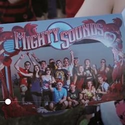 Mighty Sounds - Když se vaše skupinka dostane do ofiš videa o Mighty :)