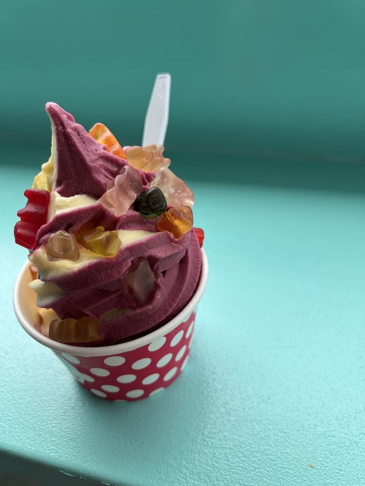 SUGAR SHACK BY THE TRACKS Updated September 2024 27 Photos & 10