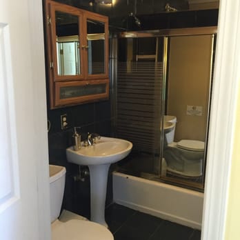 Tannenbaum - An Alpine Event Center - Full bath in bride's suite - Venues & Event Spaces Near Me - Reno, Nevada Tannenbaum - An Alpine Event Center - Full bath in bride's suite - Venues & Event Spaces Near Me - Reno, Nevada