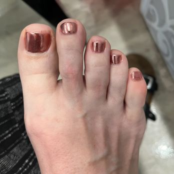 LT Nail Lounge - Nail Salons Near Me - Crystal Lake, Illinois
