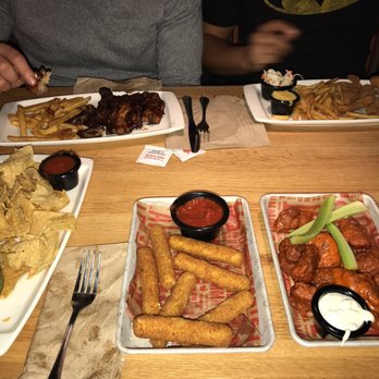 Applebee's Grill + Bar - Yum! Yum! - American Near Me - Greenville, Rhode Island