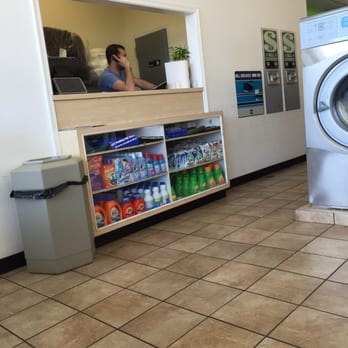 Wash N' Dry - Clean facility, well maintained, not too busy. Machines are priced reasonably. - Laundromat Near Me - Manassas, Virginia Wash N' Dry - Clean facility, well maintained, not too busy. Machines are priced reasonably. - Laundromat Near Me - Manassas, Virginia