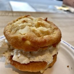 White Chocolate Macadamia Nut