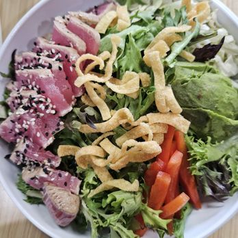 The Fish Joint - Ahi Tuna Salad - Seafood Near Me - Coconut Creek, Florida