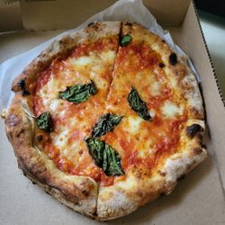 Fired Up Pizza - Margherita Pizza