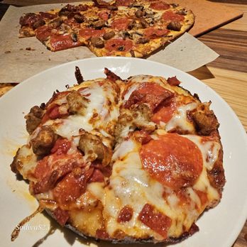 BJ's Restaurant & Brewhouse - Personal pizza on Happy hour menu - Pizza Near Me - Torrance, California BJ's Restaurant & Brewhouse - Personal pizza on Happy hour menu - Pizza Near Me - Torrance, California