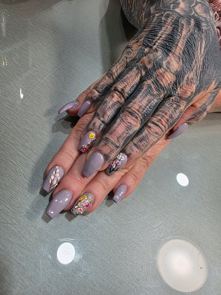 MHP Nails Logo