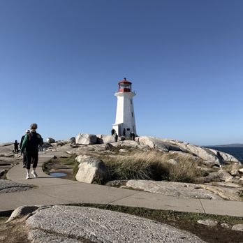 Peggy's Point Lighthouse - Walking up to the light house - Landmarks & Historical Buildings Near Me - Peggy's Cove, Nova Scotia Peggy's Point Lighthouse - Walking up to the light house - Landmarks & Historical Buildings Near Me - Peggy's Cove, Nova Scotia