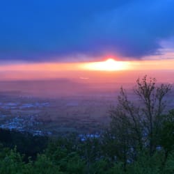 Yburg - Sonnenuntergang auf der Yburg