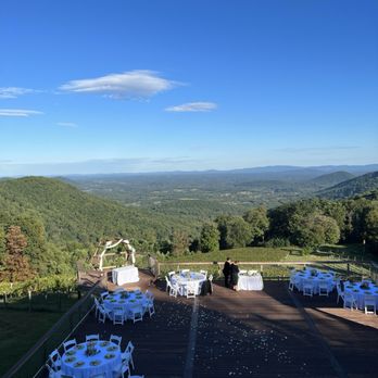 Stone Mountain Vineyards - Amazing wedding venue with miles of mountain view's! - Wineries Near Me - Dyke, Virginia