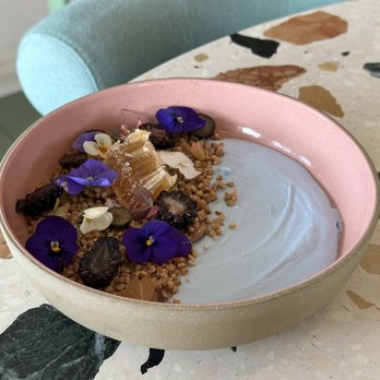 Hail Fellow Well Met - Granola & Yogurt - Cafes Near Me - Springdale, Arkansas