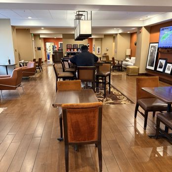 Hampton Inn Union City - Dining area - Hotels Near Me - Union City, California
