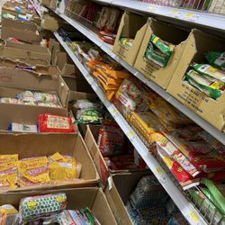 Viet Hoa Food Market - Oodles of noodles-aisle