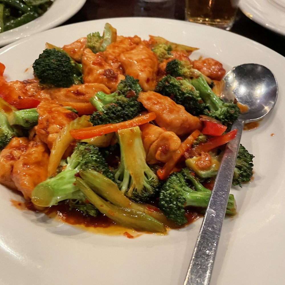 Baoding - Chicken Broccoli - Chinese Near Me - Charlotte, North Carolina