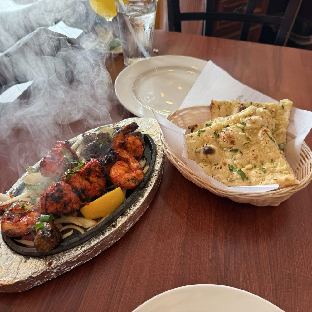 Mixed grill and garlic naan Mixed grill and garlic naan