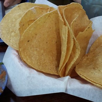 El Burrito Grill - Chips and salsa - Mexican Near Me - Long Beach, California