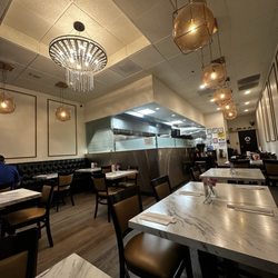 Luv ‘n Eat Ramen - Interior