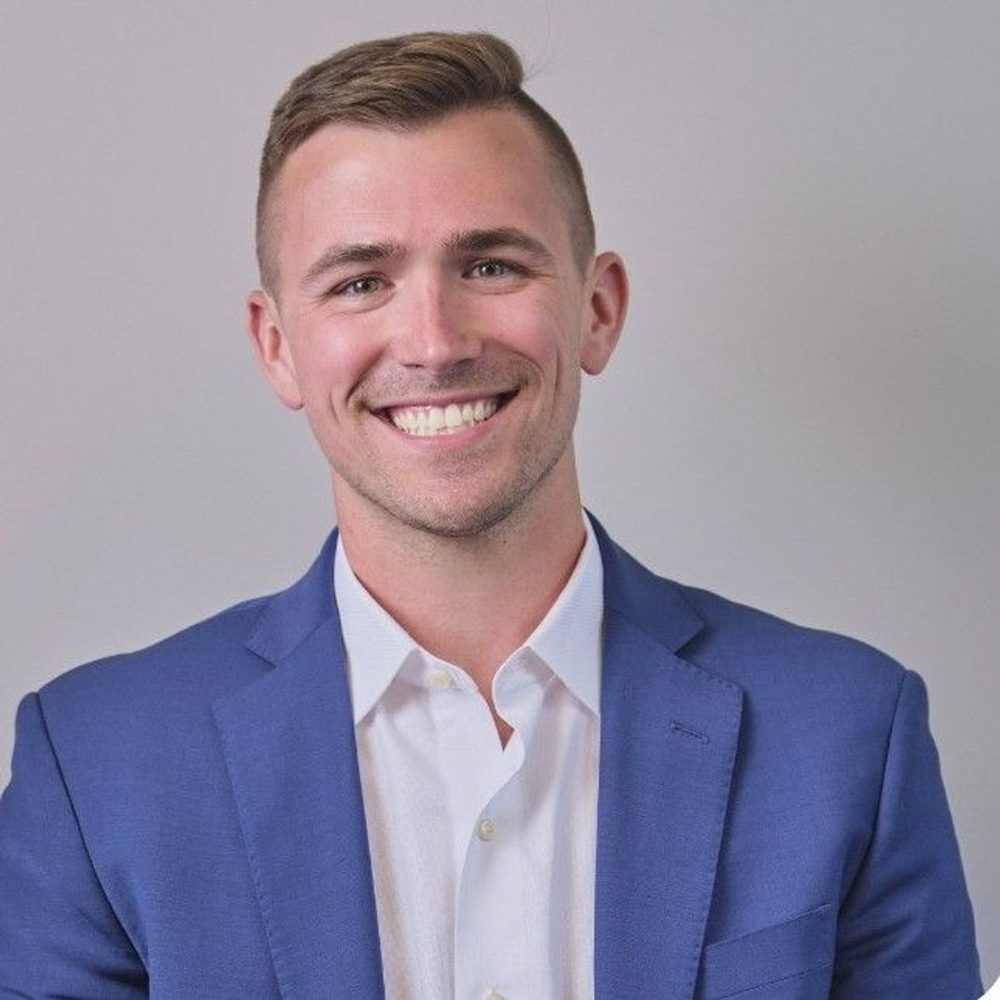 WOODSTOCK HAIRCUTS 11 Photos 132 Woodstock Square Ave, Woodstock