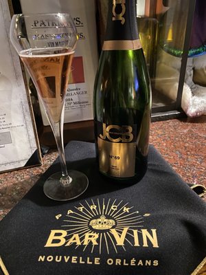 Patrick’s Bar Vin by null