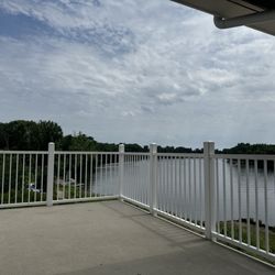 The Glastonbury Boathouse
