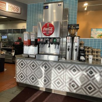 Habit Burger & Grill - Beverage bar - Burgers Near Me - Torrance, California Habit Burger & Grill - Beverage bar - Burgers Near Me - Torrance, California