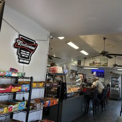 The Old Gin - Small dining area