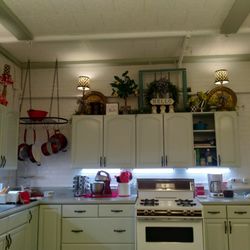 Old Magnolia Gift Shoppe