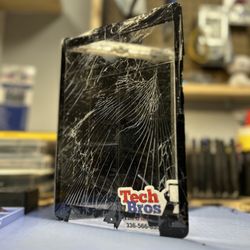Tech Bros of Wilkes - IPad Screen Repair that had a fully cracked "spider webbed" digitizer.