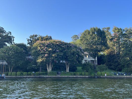 Lookout Point Lakeside Inn by null