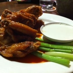 The Smoke BBQ - The normal buffalo wings