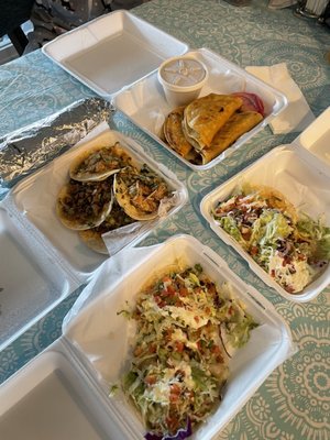 Taqueria Hecho en México by null