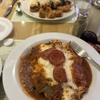 Delitheque - Lasagna - Delis Near Me - Montreal, Quebec