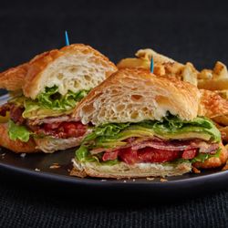 Canyon Cafe - Croissant BLT