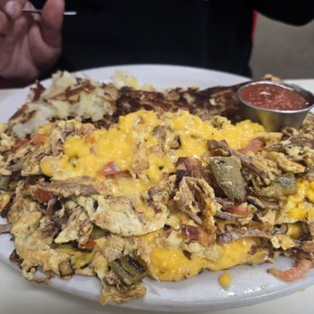 Crazy Otto's Diner - Machaca plate with hash browns and salsa - Breakfast & Brunch Near Me - Acton, California