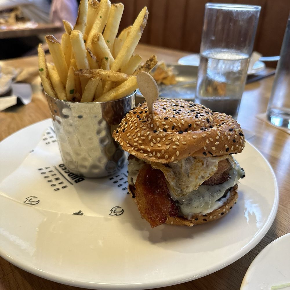 Gordon Ramsay Burger - Farmhouse Burger - Burgers Near Me - Coquitlam, British Columbia Gordon Ramsay Burger - Farmhouse Burger - Burgers Near Me - Coquitlam, British Columbia