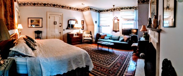 Whistler's Inn by null