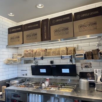 Chipotle Mexican Grill - Fast Food Near Me - Diamond Bar, California