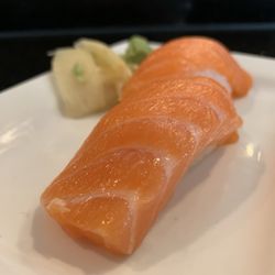 Achi Sushi - New Zealand Salmon