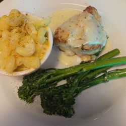 Sky Bistro Lounge - Stuffed chicken breast with Mac &cheese and broccolini