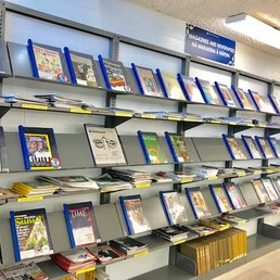 Plenty magazines to browse... Plenty magazines to browse...